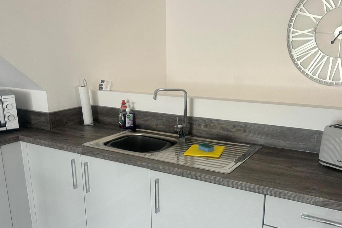 Lanarkshire Apartment- Views- Sleeps 4- Balcony 라크홀 외부 사진
